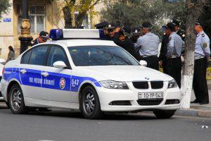 В Баку нехватает полиции, а водители пользуются, нарушая ПДД
