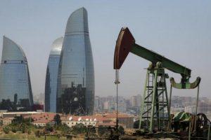 Эксперт: Азербайджан скорее всего примет поправки в госбюджет и увеличит цену на нефть