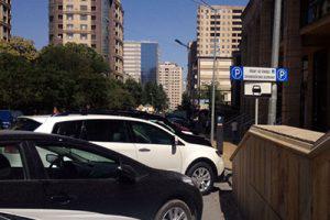 Оплачивать парковку в Баку станет проще