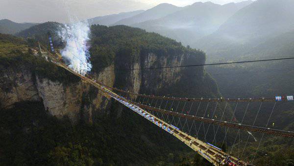samiy-visokiy-most-kitay-highest-bridge-china