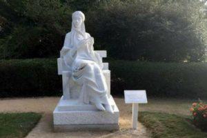Во Франции открыт памятник Мехсети Гянджеви