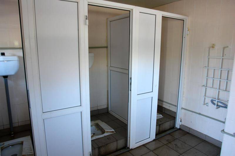 tualet-antisanitariya-toilet