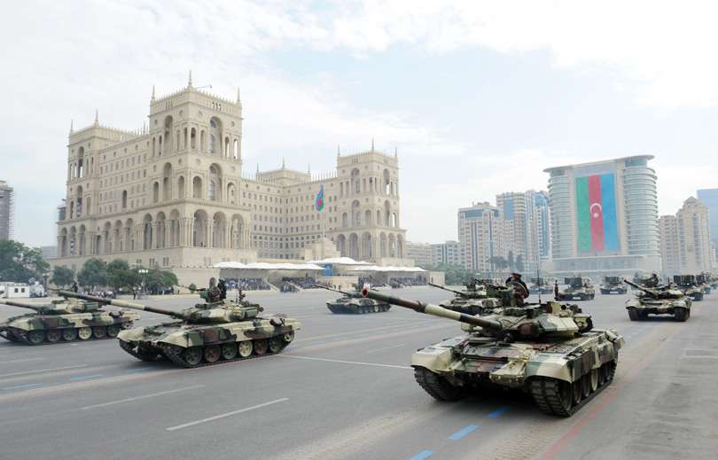 azerbaijan-orujie-war-army-military-tanks