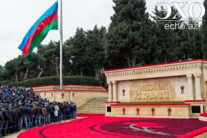 В Азербайджане почтили память погибших 20 января 1990 года (ФОТО)