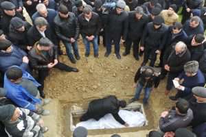 Человека в Азербайджане можно похоронить за счет государства