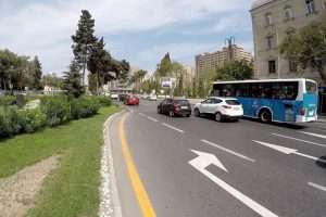 В Азербайджане предложили запретить строить жилые дома у автодорог