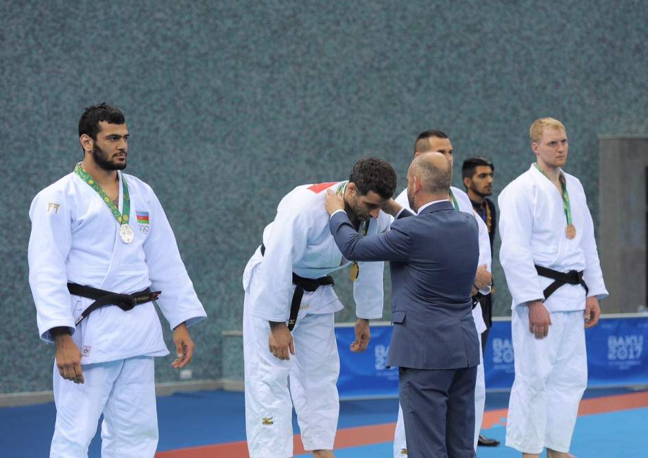 az-islamic-games-2017-medal