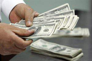 Иностранцы выводят средства из азербайджанских банков