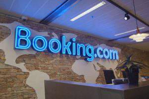 Booking.com взялся за старое