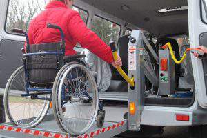Азербайджану нужны социальные такси для инвалидов