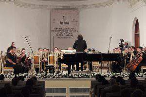 Баку в ожидании Международного музыкального фестиваля имени Узеира Гаджибекова