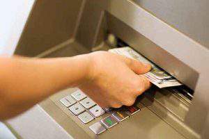 В Азербайджане проблемы с обналичиванием денег с банковских карт