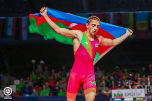 Азербайджанский вольник одолел армянина и стал чемпионом мира